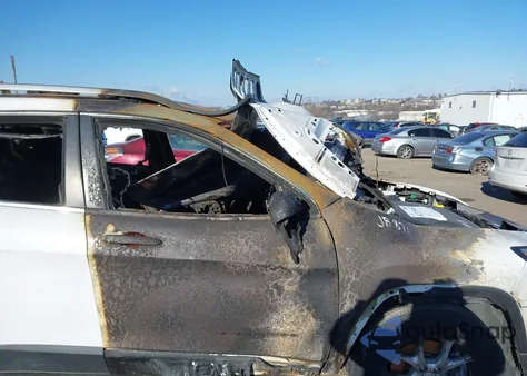 2017 Jeep Cherokee Latitude 4X4 from USA, damaged, VIN 1C4PJMCS6HW529977